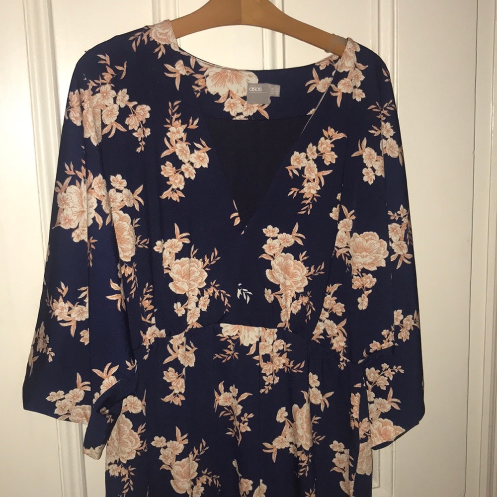 Kimono sleeve dress. Perfect for weddings!